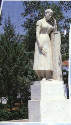 The Statue for the Mother - The statue of mother in Nea Ionia by George