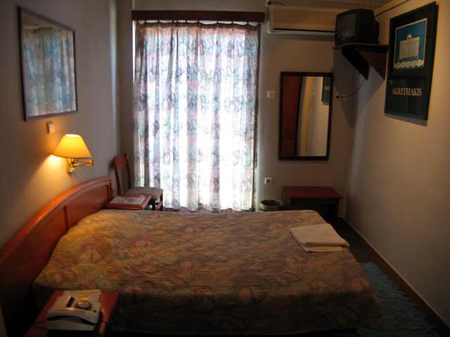 The double room with double bed CLICK TO ENLARGE