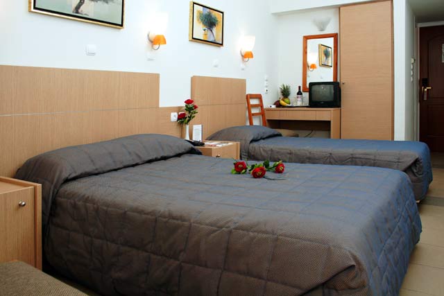 Double and Single Bed of the triple room CLICK TO ENLARGE