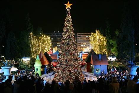 The City of Athens will spend 1.5 million euros on decorating the city center and organizing events for Christmas, Athens Mayor Theodoros Behrakis said yesterday. The outgoing mayor said that the lights on the Christmas tree in Syntagma Square will be switched on in nine days. A 120-year-old carousel will also be set up in the square for children to ride. A smaller carousel will operate in Kotzia Square from December 16. A giant snowman in front of Zappeion Hall will house the “workshop of fun,” Behrakis said. The municipality has also organized three New Year’s Eve concerts at Syntagma, Kotzia and Klafthmonos squares.
